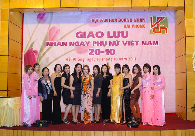 Giao lưu nhân ngày phụ nữ Việt Nam 20 - 10